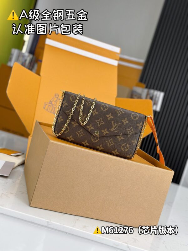img_0055 POCHETTE FELlClE M81896 M61276 Size 21x12x3 cm