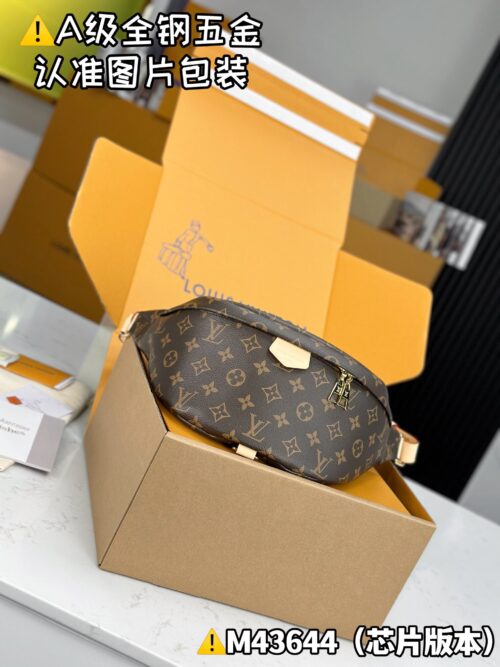 BUMBAG M43644 Size 37x14x13 cm