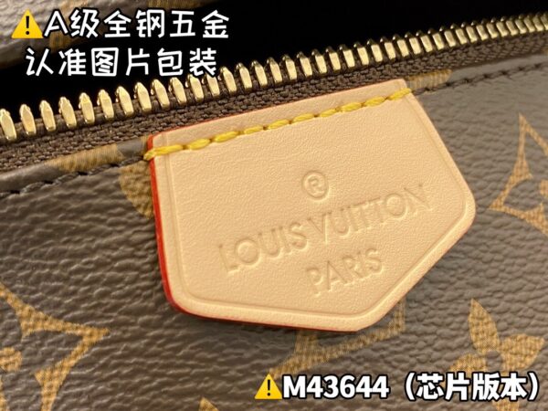 img_0135 BUMBAG M43644 Size 37x14x13 cm