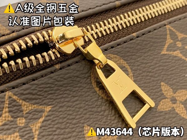 img_0136 BUMBAG M43644 Size 37x14x13 cm