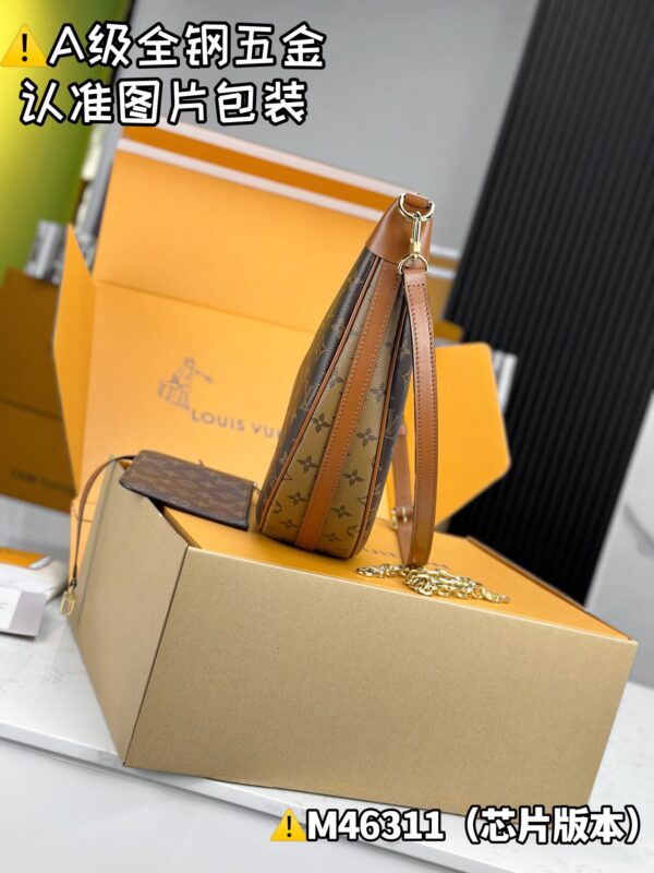img_0142 M46311 MATEL Size 38x30x10 cm
