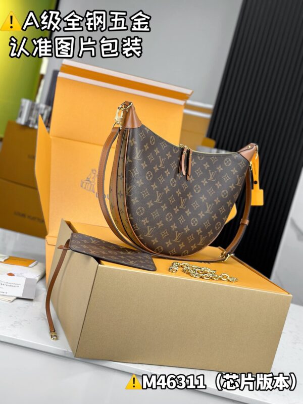 img_0145 M46311 MATEL Size 38x30x10 cm