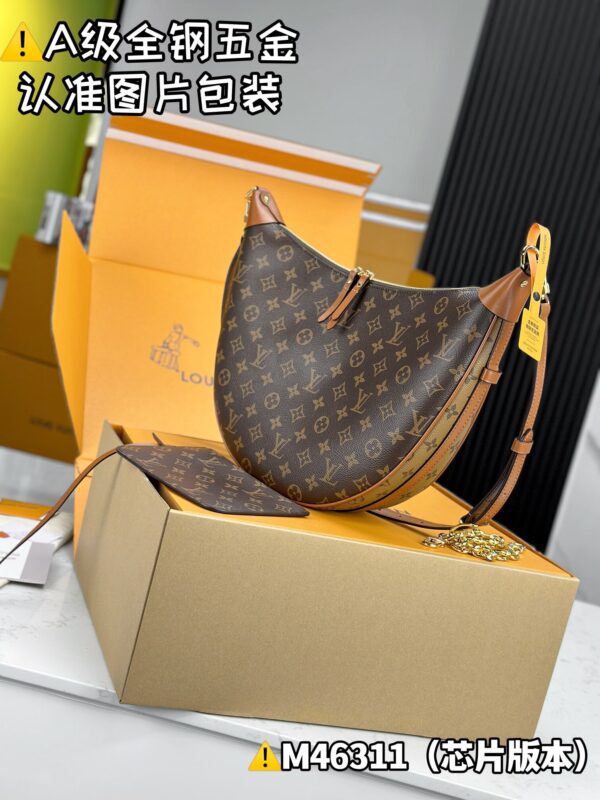 img_0146 M46311 MATEL Size 38x30x10 cm