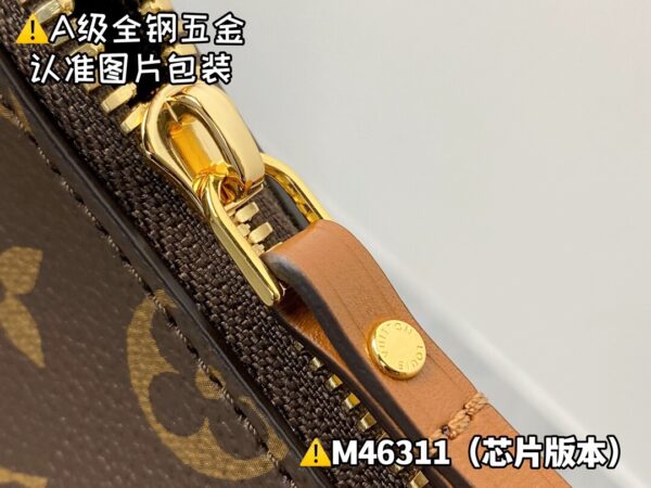 img_0149 M46311 MATEL Size 38x30x10 cm