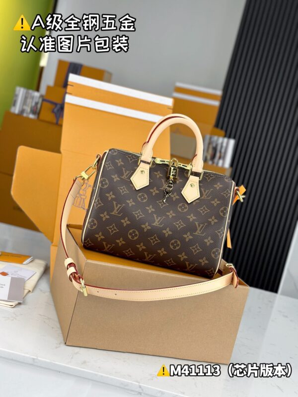 img_0158 SPEEDY 25CM M41113 Size 25x19x15 cm