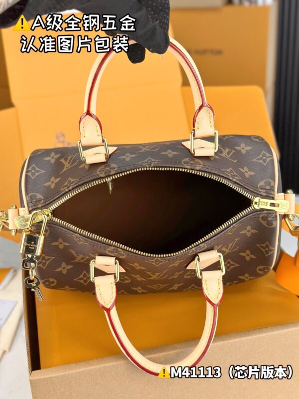 img_0166 SPEEDY 25CM M41113 Size 25x19x15 cm