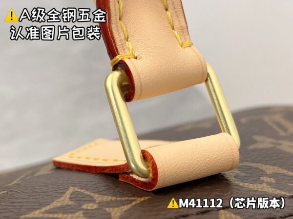 img_0186 SPEEDY 30 M41112 Size 30x21x17 cm