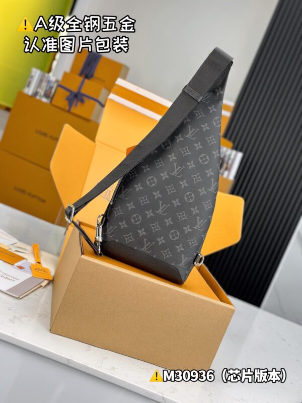 img_0322 DUO Shoulder Bag M30936 Size 20x42x6 cm