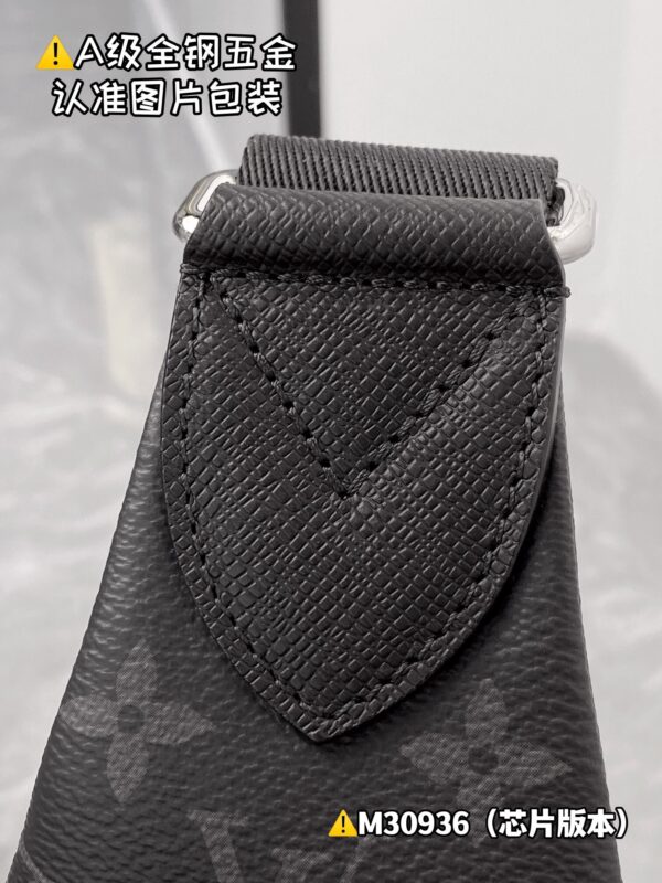 img_0333 DUO Shoulder Bag M30936 Size 20x42x6 cm