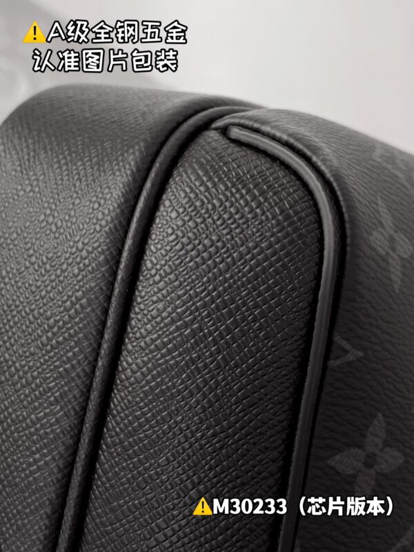 img_0354 OUTDOOR Messenger Bag M30233 Size 26x20x10.5 cm