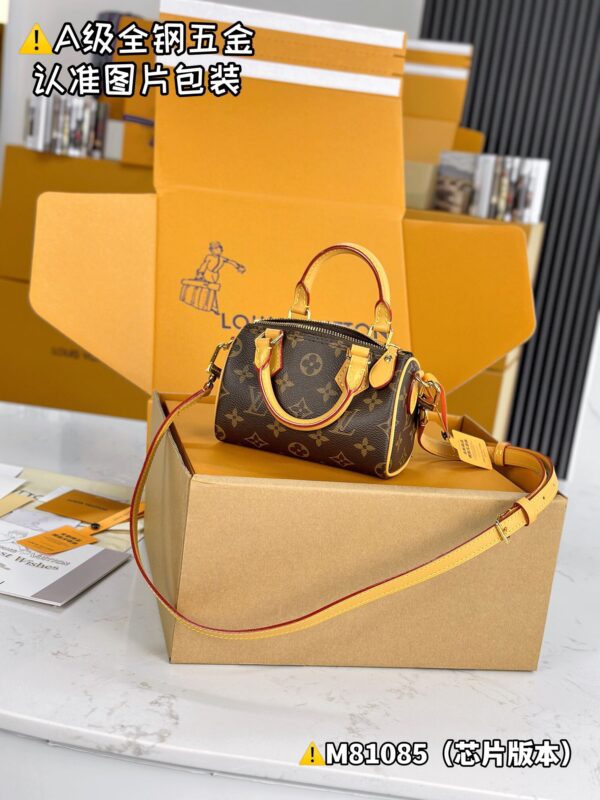 img_0598 NANO SPEEDY M81085 Size 16x10x7.5 cm