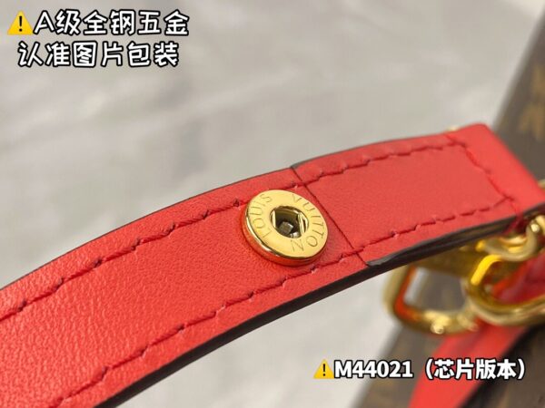 img_0642 NEONOE Medium M44021 Size 26x26x17.5 cm