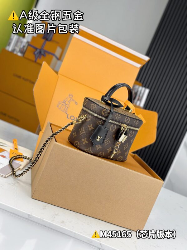 img_0669 VANITY Small M45165 Size 19x13x11 cm