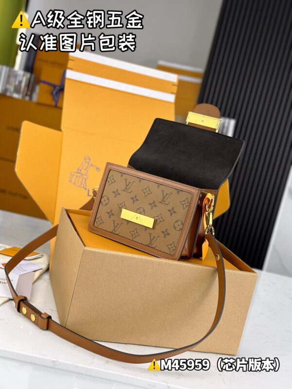 img_0743 MlNl DAUPHlNE M45959 Size 20x15x9 cm