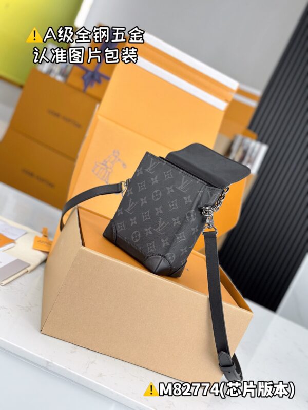 img_0850 NANO STEAMER M82774 Size 15x18x7 cm