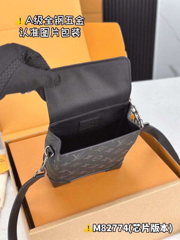 img_0852 NANO STEAMER M82774 Size 15x18x7 cm