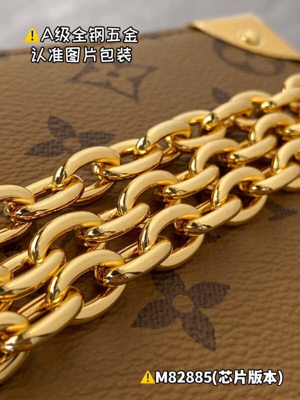 img_0909 Zjs jh Online Only M82885 Size 11.5x11.5x11.5 cm