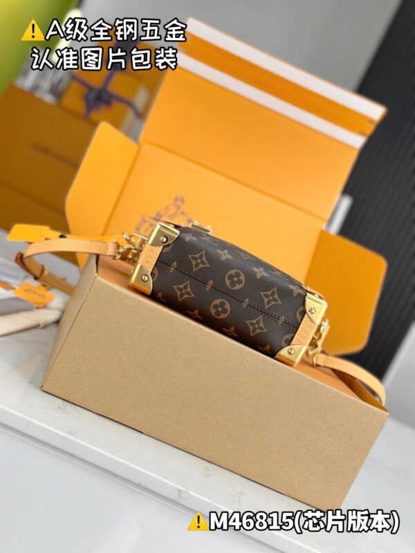 img_1001 SIDE TRUNK MiNi M46815 Size 18x12.5x8 cm