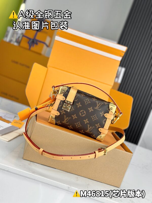 img_1002 SIDE TRUNK MiNi M46815 Size 18x12.5x8 cm