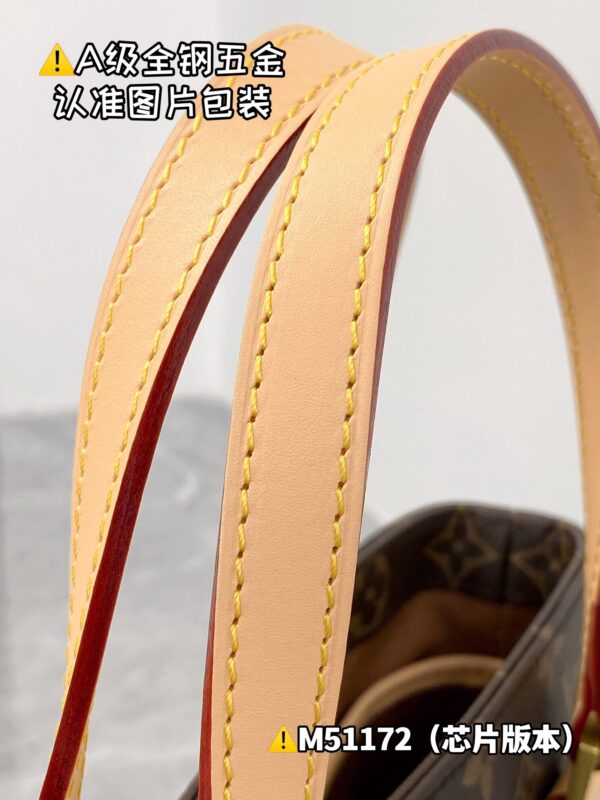 img_1070 M51172 Size 23x21x8 cm
