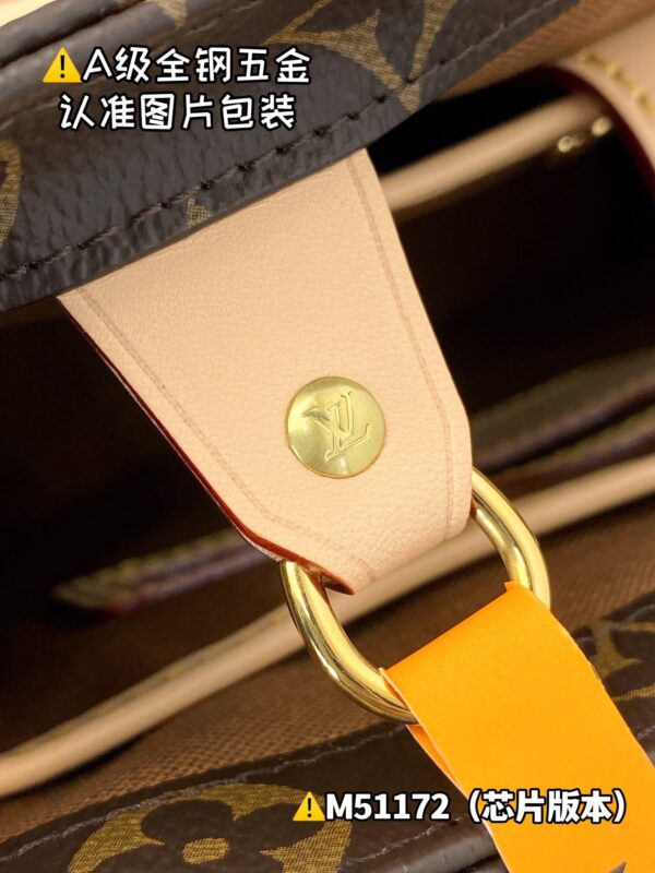 img_1074 M51172 Size 23x21x8 cm