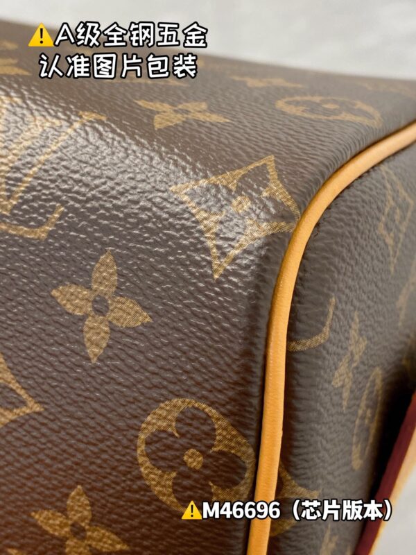 img_1135 DOPP KIT M46696 Size 28x15x16.5 cm