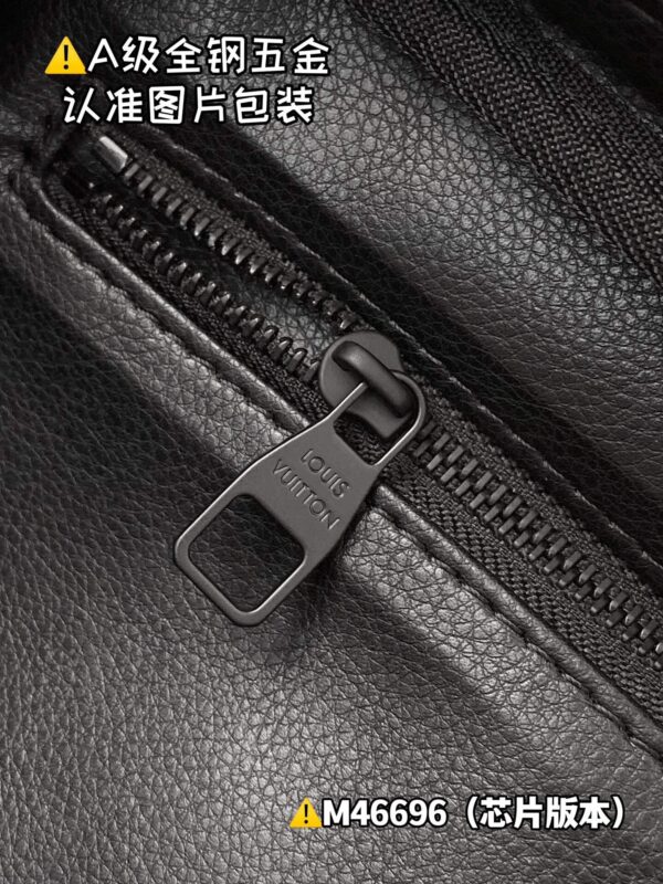 img_1139 DOPP KIT M46696 Size 28x15x16.5 cm