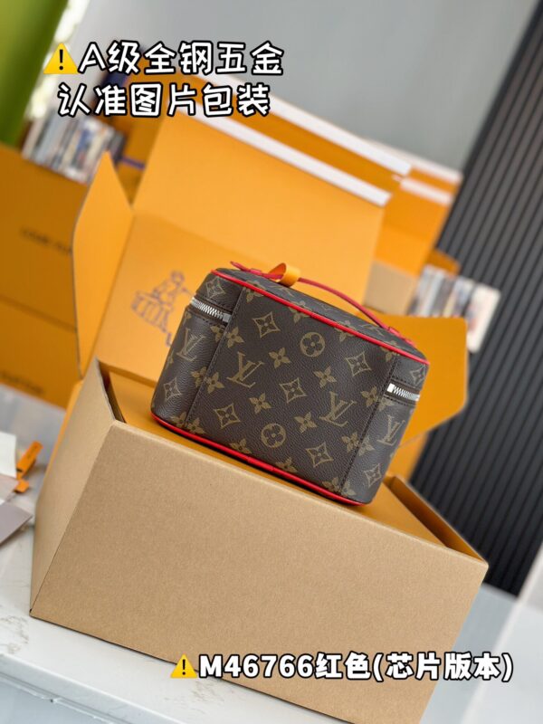 img_1144 NICE M46766 Size 20x13.5x12 cm