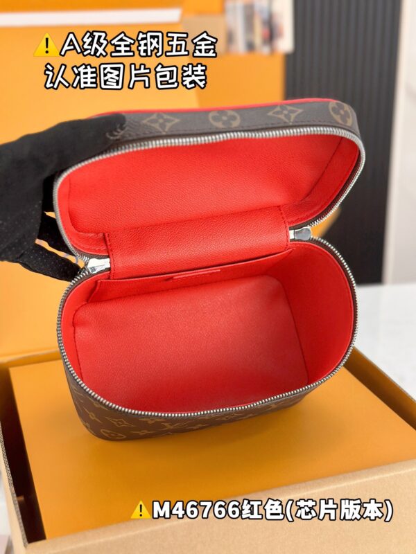img_1151 NICE M46766 Size 20x13.5x12 cm