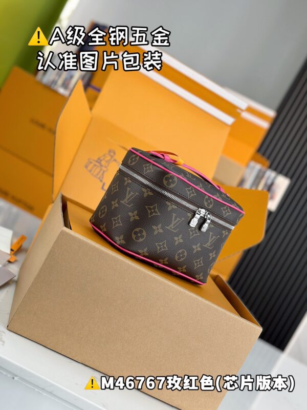 img_1165 NICE M46767 Size 20x13.5x12 cm