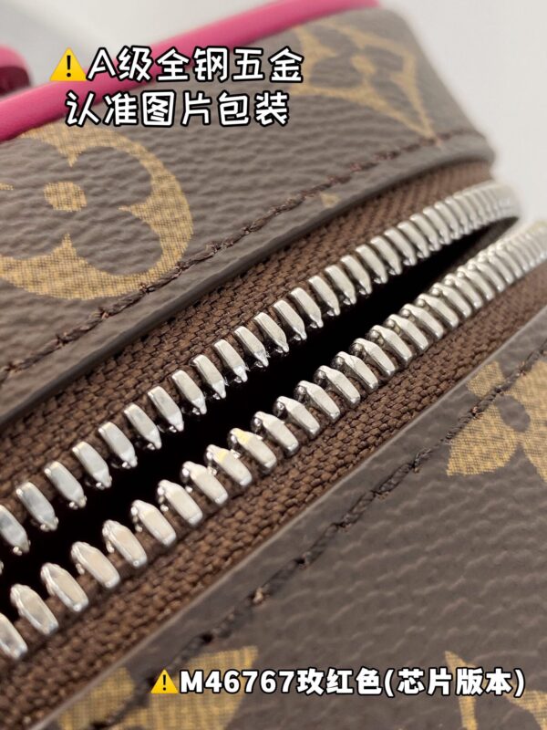 img_1175 NICE M46767 Size 20x13.5x12 cm