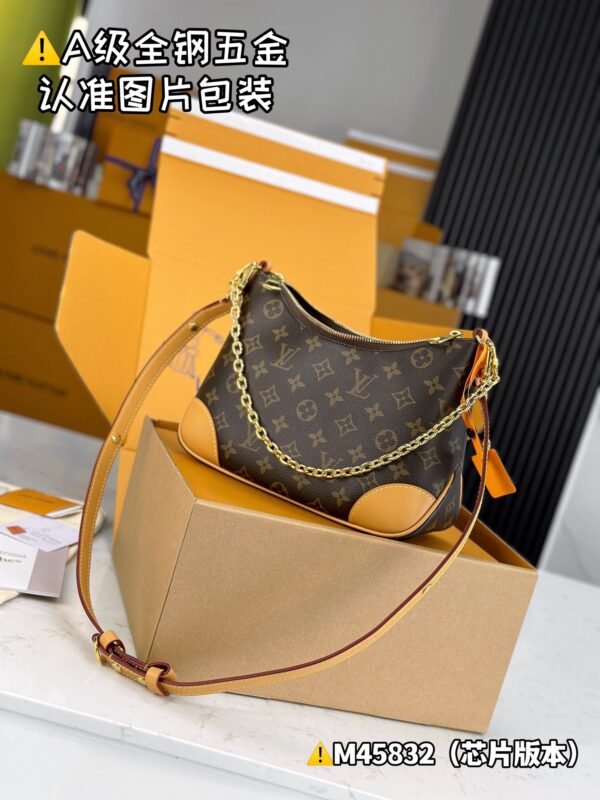 img_1386 BOULOGNE M45832 Size 29x16x9.5 cm