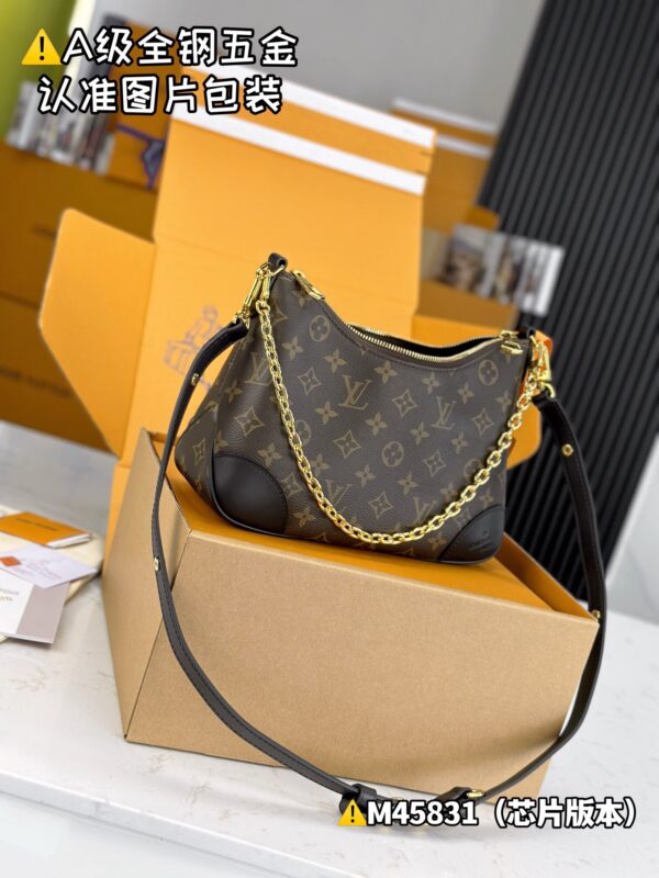 img_1403 BOULOGNE M45831 Size 29x16x9.5 cm