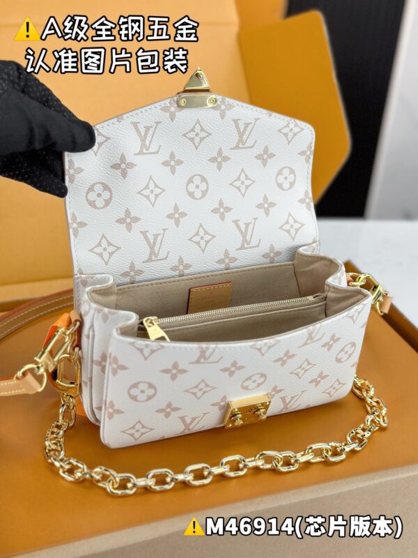 POCHETTE MÉTIS EAST WEST M46914 Size 21.5 x 13.5 x 6 cm