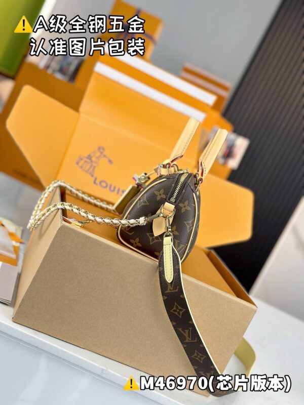 img_1743 SPEEDY 18 LV&I MONOGRAM M46970 Size 18.5 x 12.5 x 10.5 cm