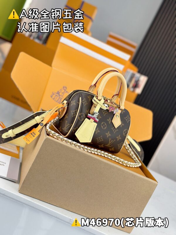 img_1745 SPEEDY 18 LV&I MONOGRAM M46970 Size 18.5 x 12.5 x 10.5 cm