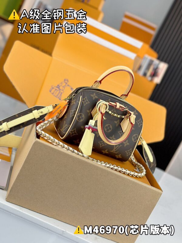 img_1746 SPEEDY 18 LV&I MONOGRAM M46970 Size 18.5 x 12.5 x 10.5 cm