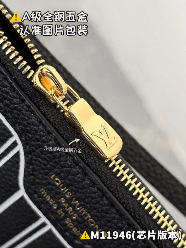 img_1899 NEVERFULL INSIDE OUT Medium M11946 Size 28 x 14 x 31 cm