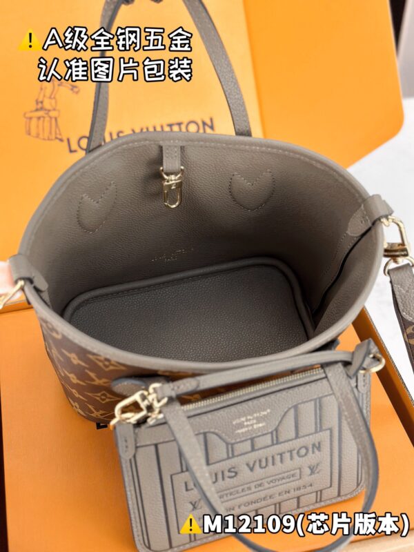 img_1911 NEVERFULL BANDOULIÈRE INSIDE OUT BB M12109 Size 16.5 x 11 x 26.5 cm