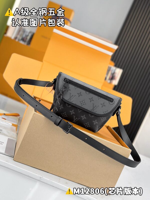 img_1975 PULSE Mini M12806 Size 16 x 5 x 22.5 cm