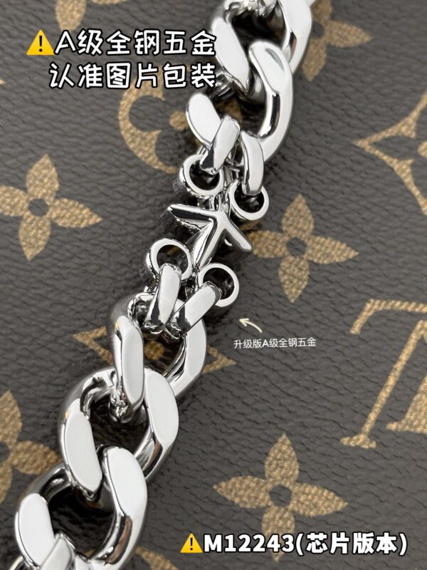 img_2028 SPEEDY SOFT 30 DARK M12243 Size 21 x 17 x 30 cm