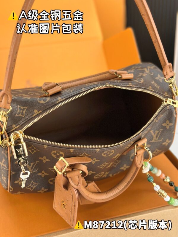 img_2056 SPEEDY SOFT 30 DARK M87212 Size 21 x 17 x 30 cm