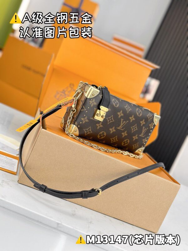 img_2124 SLIM TRUNK M13147 Size 12 x 4 x 23 cm