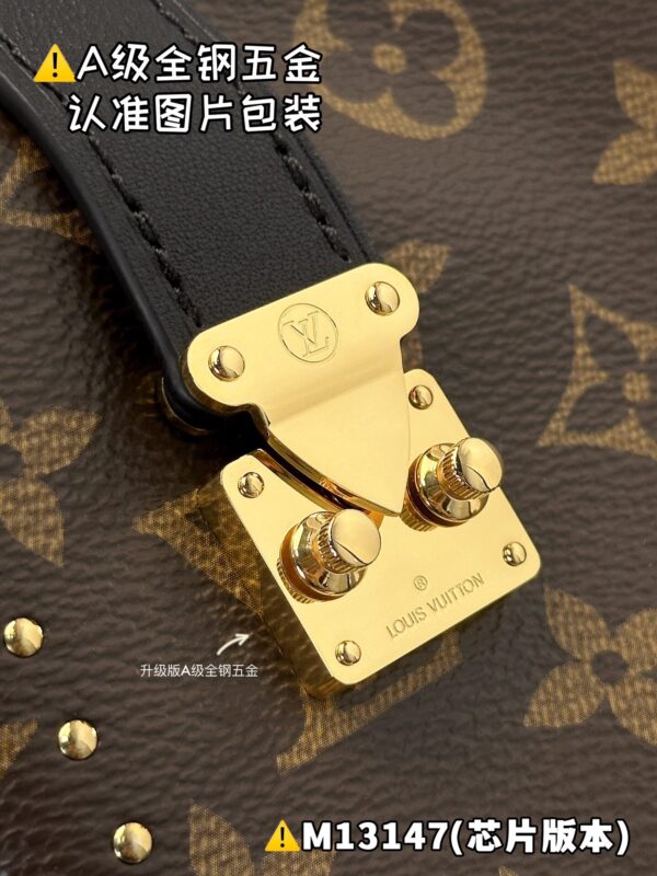 img_2129 SLIM TRUNK M13147 Size 12 x 4 x 23 cm