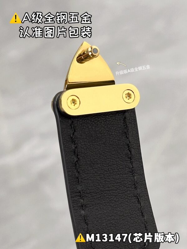 img_2131 SLIM TRUNK M13147 Size 12 x 4 x 23 cm