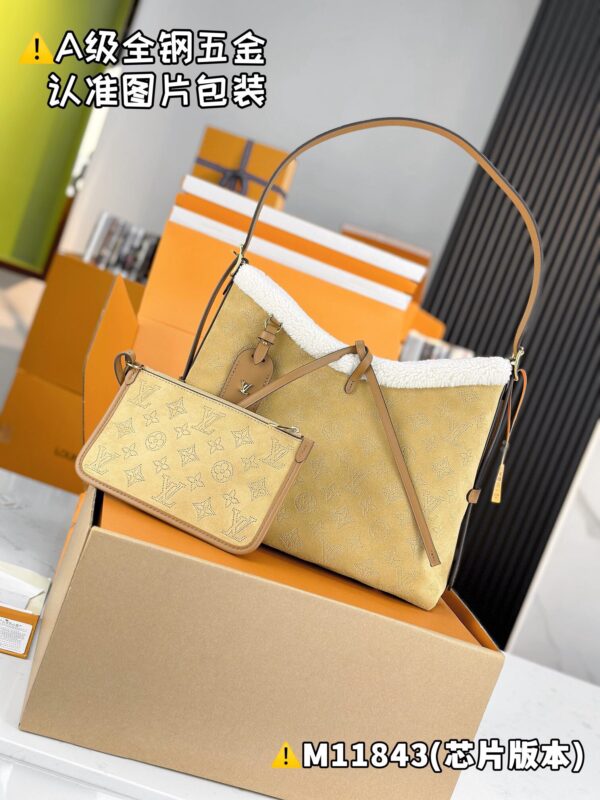 img_2138 CARRYALL Small M11843 Size 24 x 12 x 29 cm