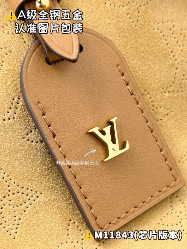 img_2148 CARRYALL Small M11843 Size 24 x 12 x 29 cm