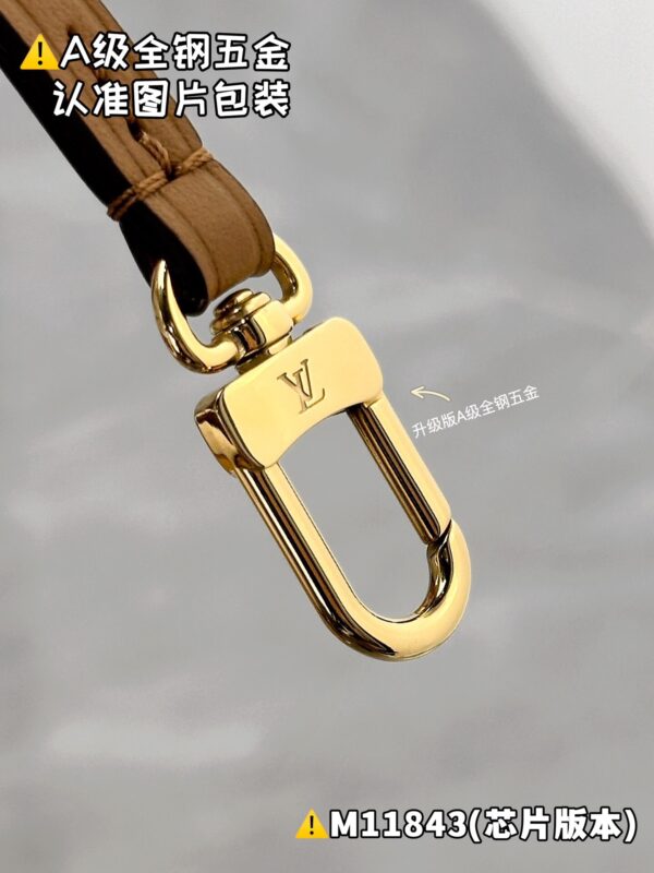 img_2153 CARRYALL Small M11843 Size 24 x 12 x 29 cm