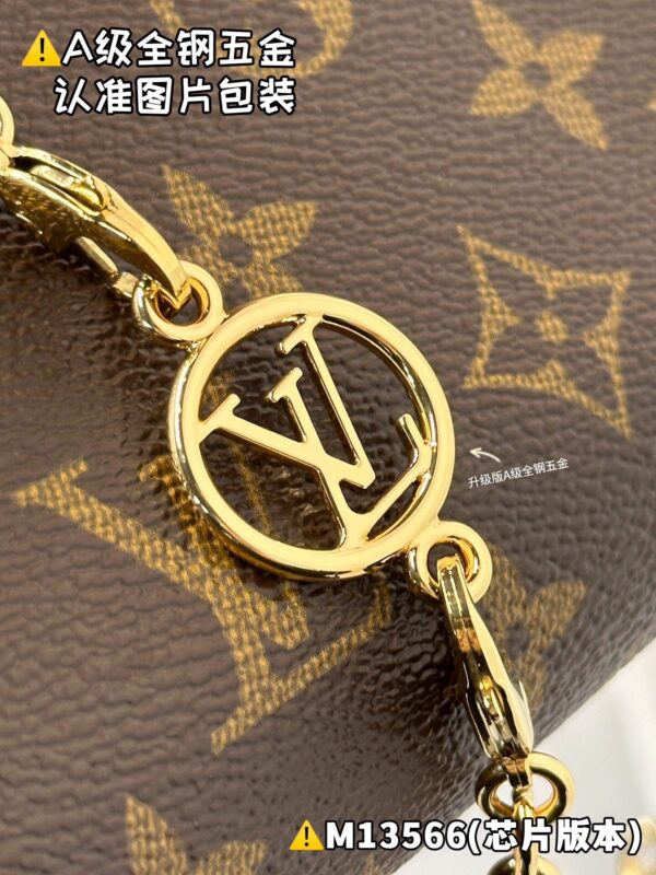 img_2295 POCHETTE CAMILLE M13566 Size 11 x 6 x 20.5 cm