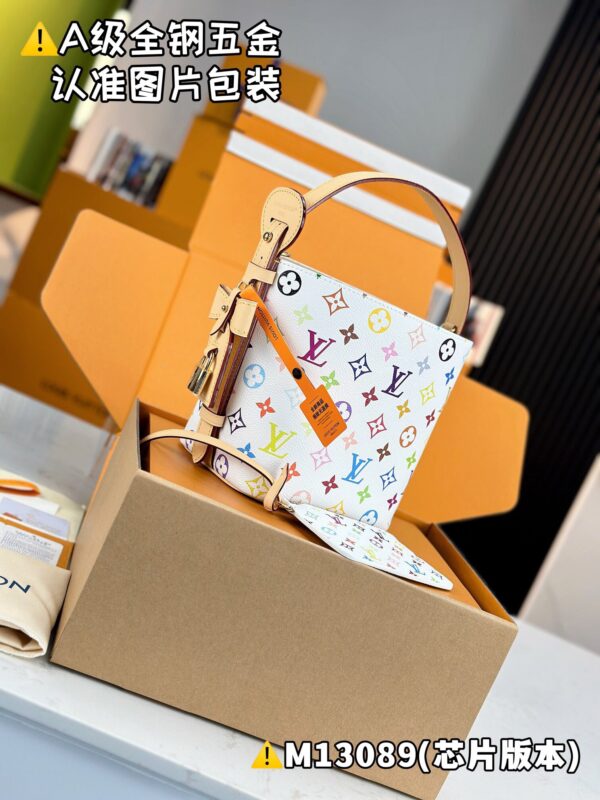 img_2326 LV x TM ALL IN BB M13089 Size 18 x 12 x 16 cm